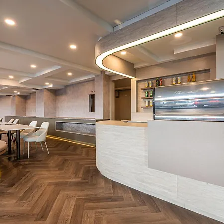 Surestay Plus By Best Western Ramkhamhaeng Airport Rail Link Bangkok