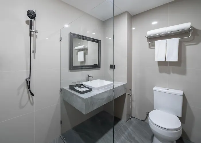 Hotel Surestay By Western Ramkhamhaeng Airport Rail Link 4*